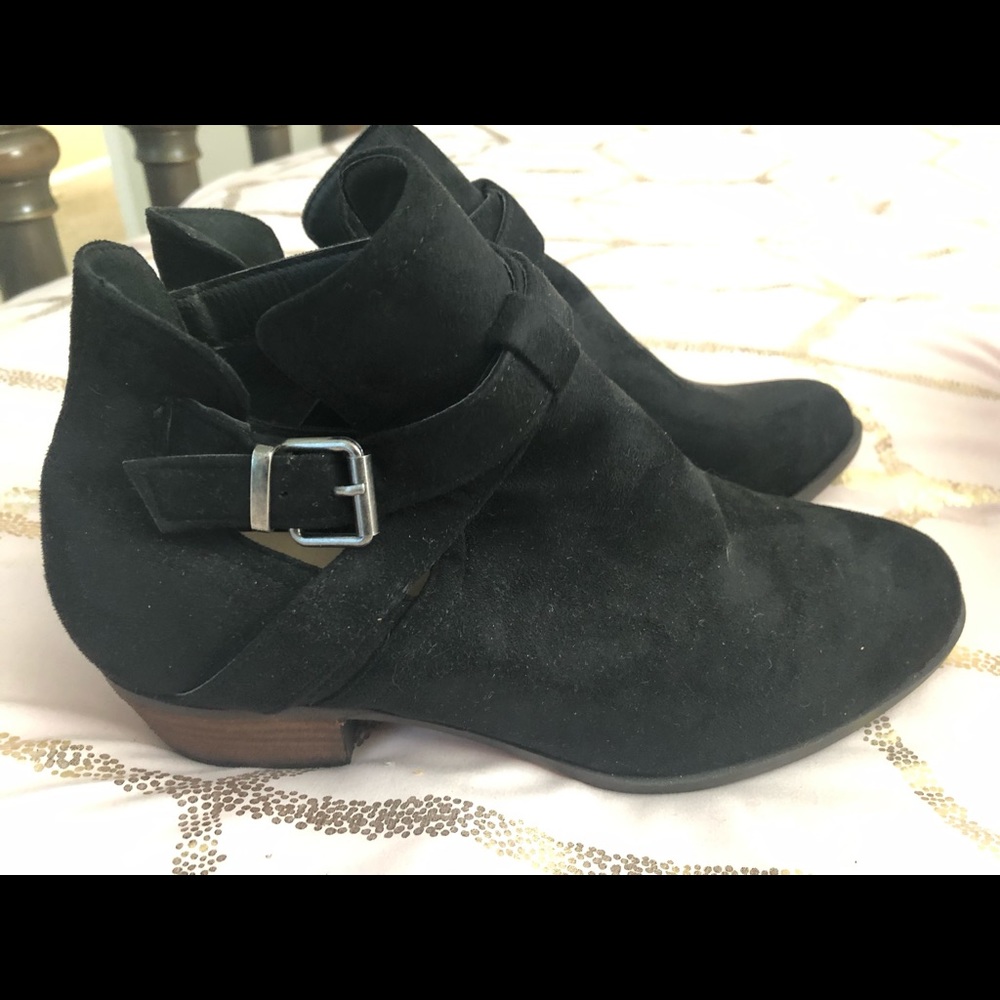 NWOT Black Suede booties with buckle on side